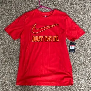 Nike T-shirt
